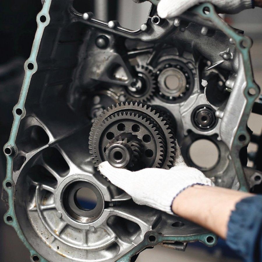 Gearbox and Transmission Repair at Advanz Tech Dubai